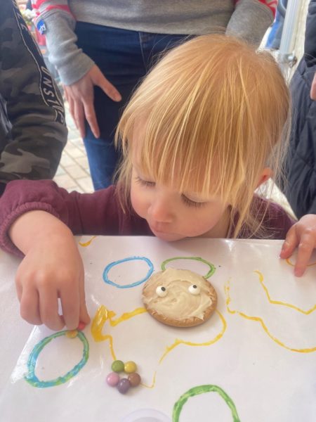 Easter biscuit decorating