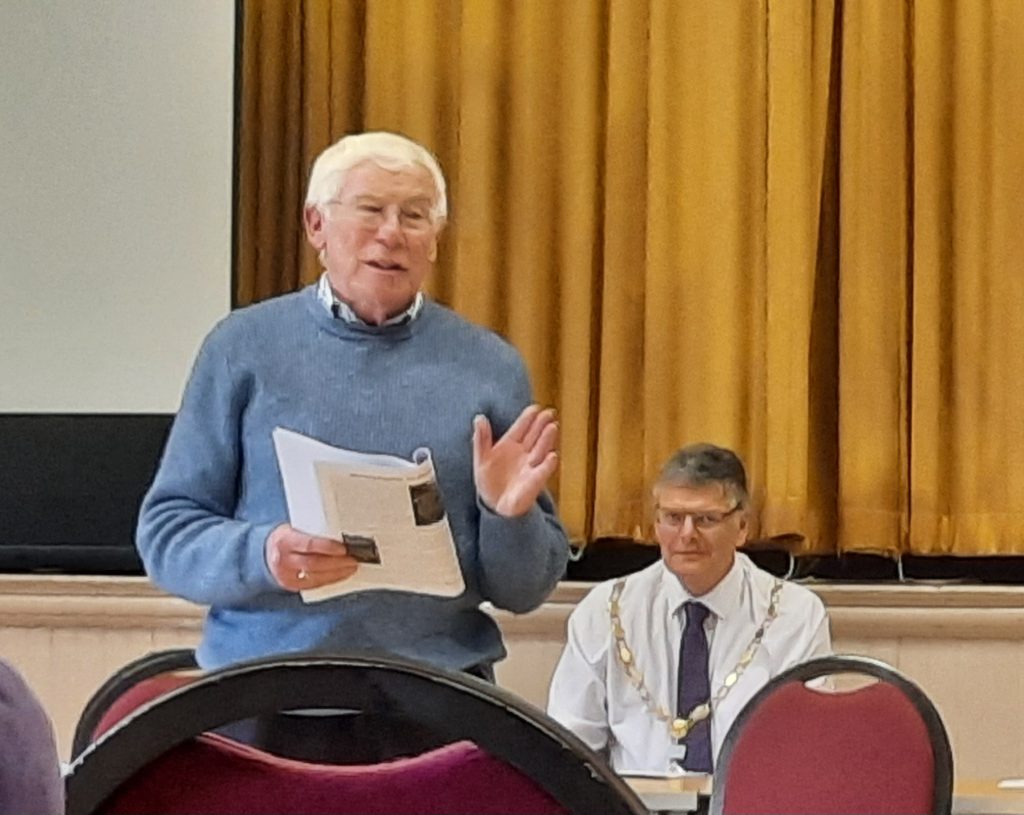 Mr Moores at the Meeting